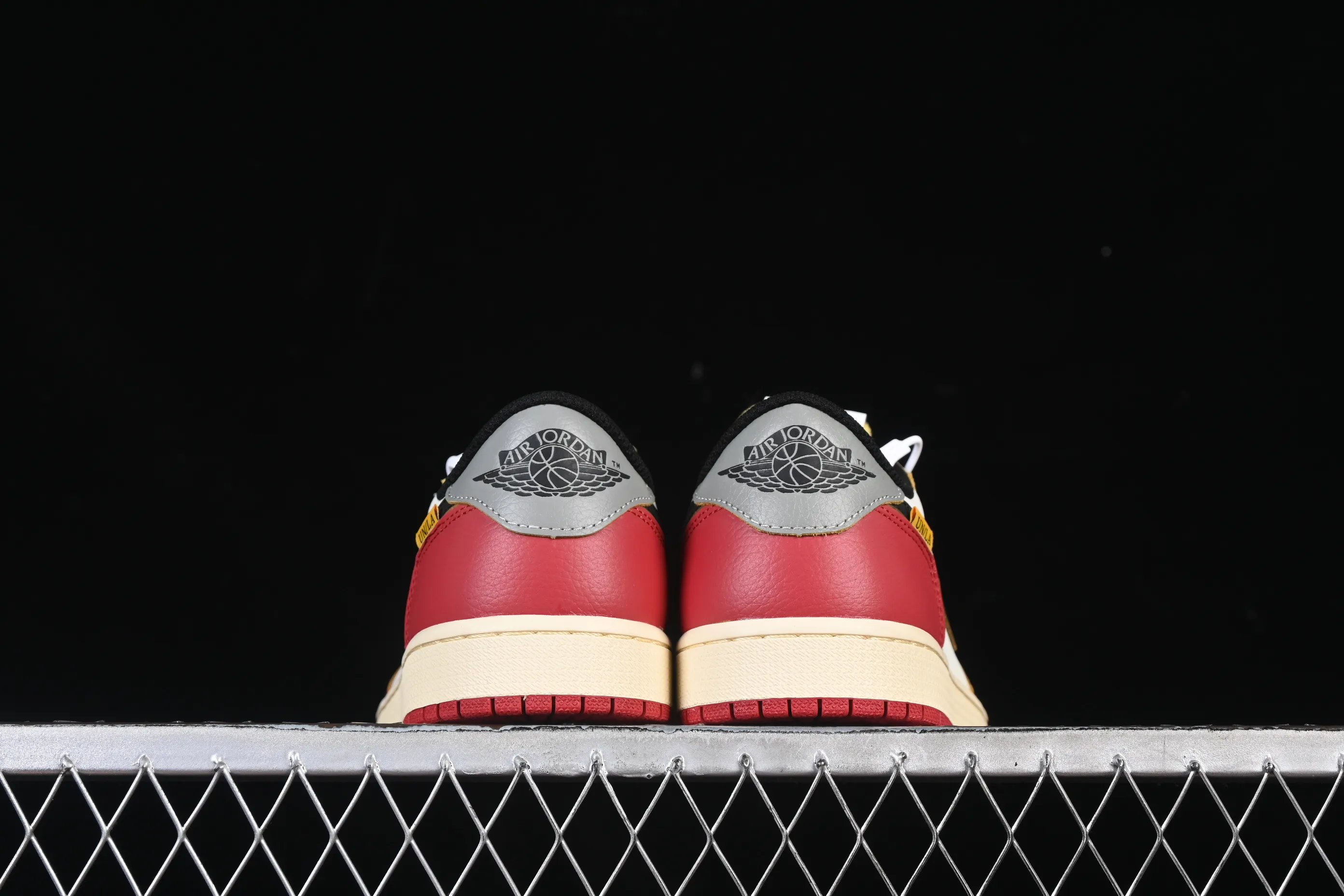 All categories Air Jordan Jordan series basketball shoes Air Jordan 1 Low Air Jordan 1 Low AJ1 Joe 1 UN white and red low-top cultural and casual sneakers HQ6998-600